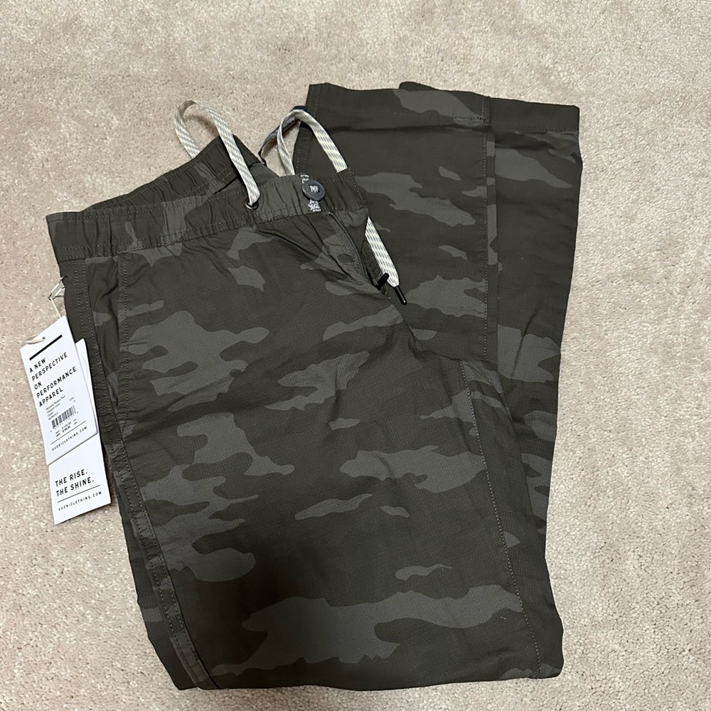 Never Worn with Tags Vuori Ripstop Pant